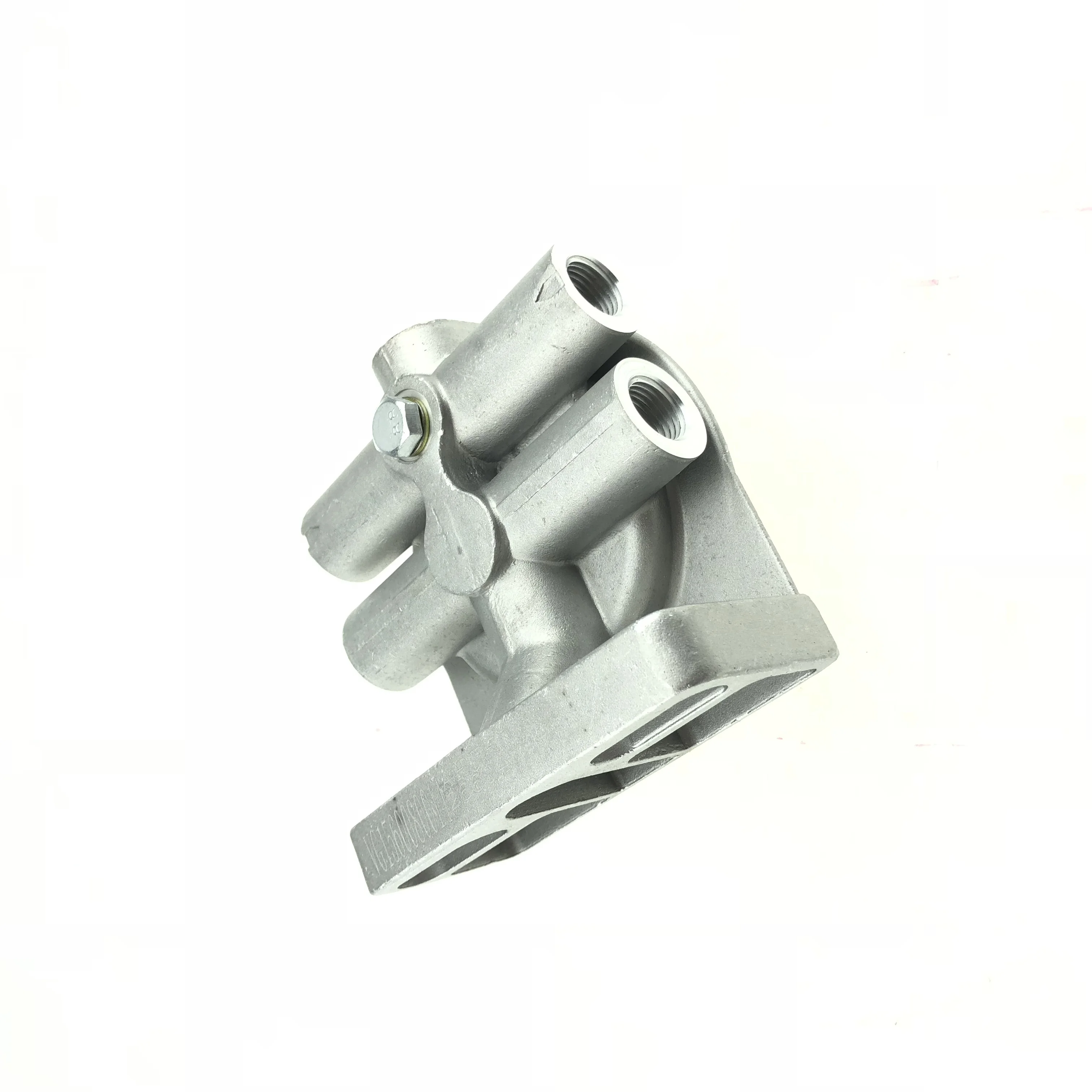 
SINOTRUK HOWO truck engine parts Fuel filter seat VG1560080014 