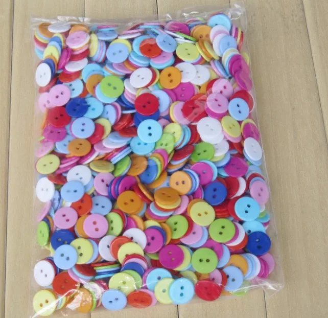 4 hole round debossed soft rubber clothing button