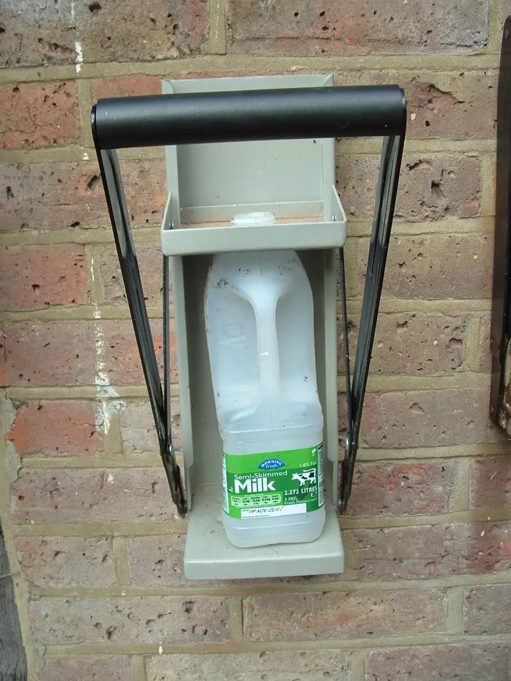 1.5L big bottle crusher multifuctional Big Bottle Crusher