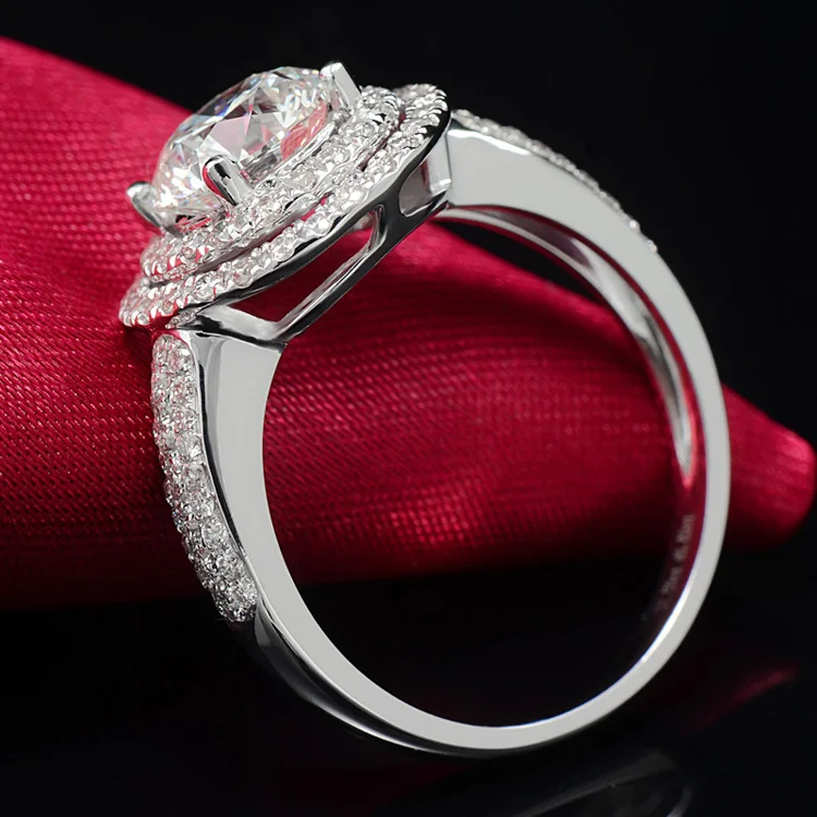 
Luxurious 1 Carat Forever One Moissanite Diamond Engagement Rings Cluster Style 18K white gold Jewelry VS D color Au750 stamped 