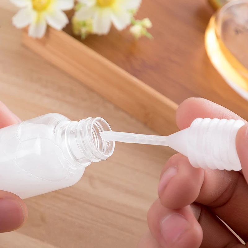 Customized Oem Plastic Leak-Proof Toiletry Containers Kit Empty Bottles Tube Refillable Portable Travel Bottle Set for Cosmetic