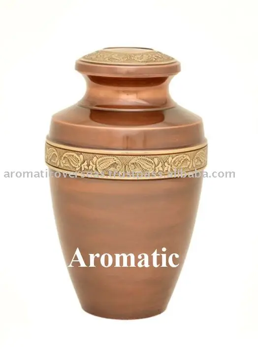 В греческом стиле античная медь урна