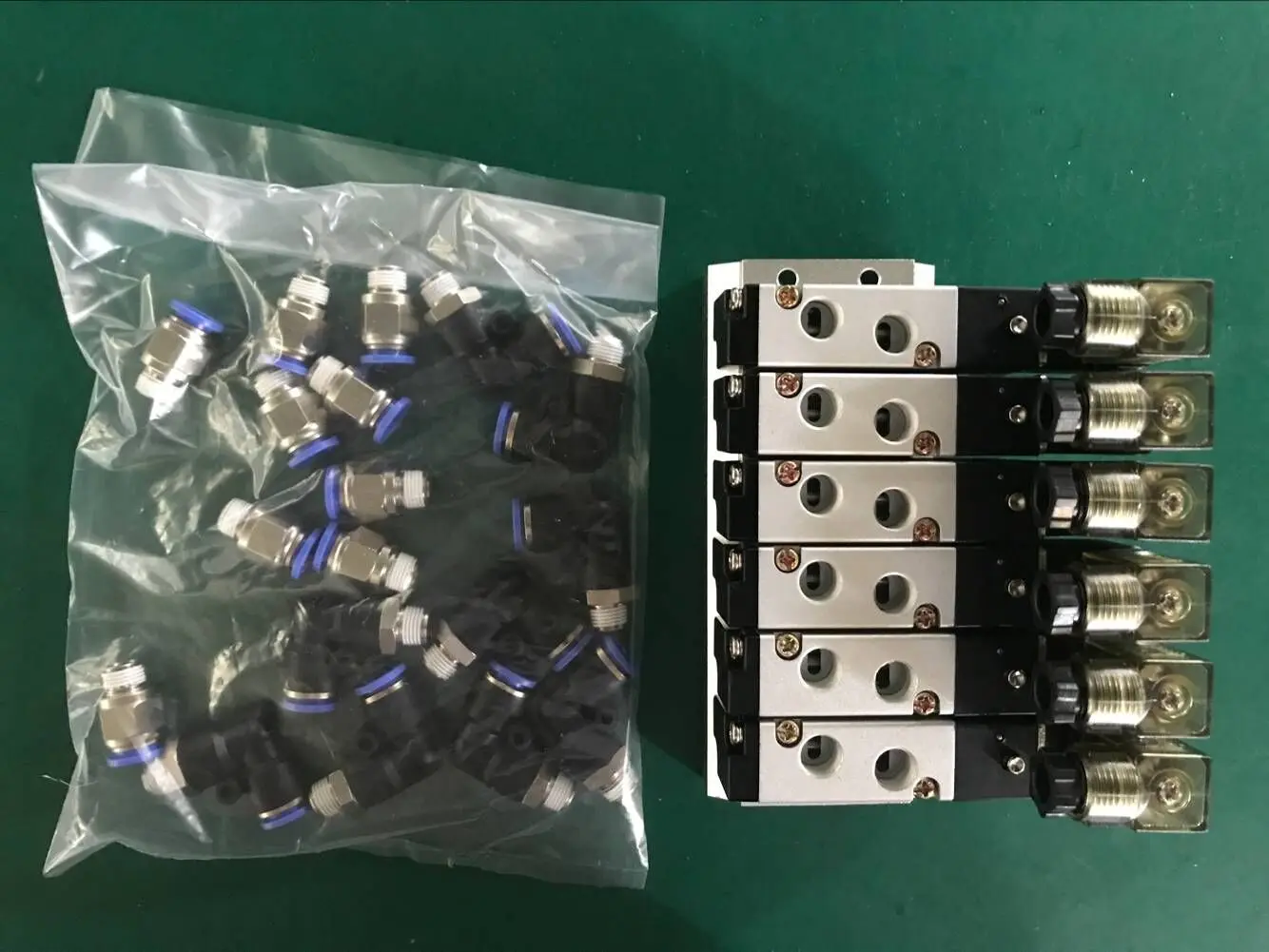 TS16949 factory  XINYIPC hot sales High Quality Widely Used 5 Way 3 Way Valve Manifolds