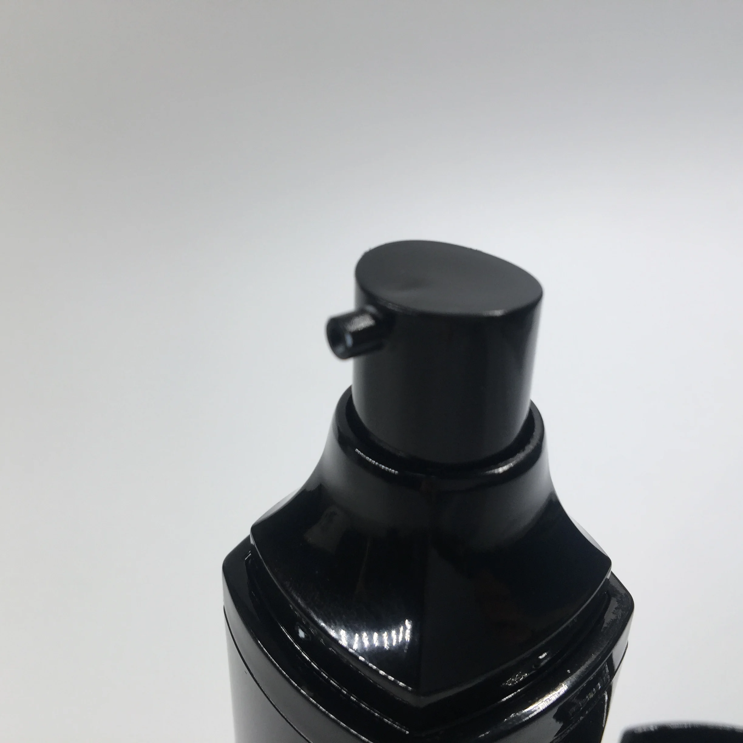 luxury black square acrylic vacuum airless pump cosmetic bottle for liquid foundation