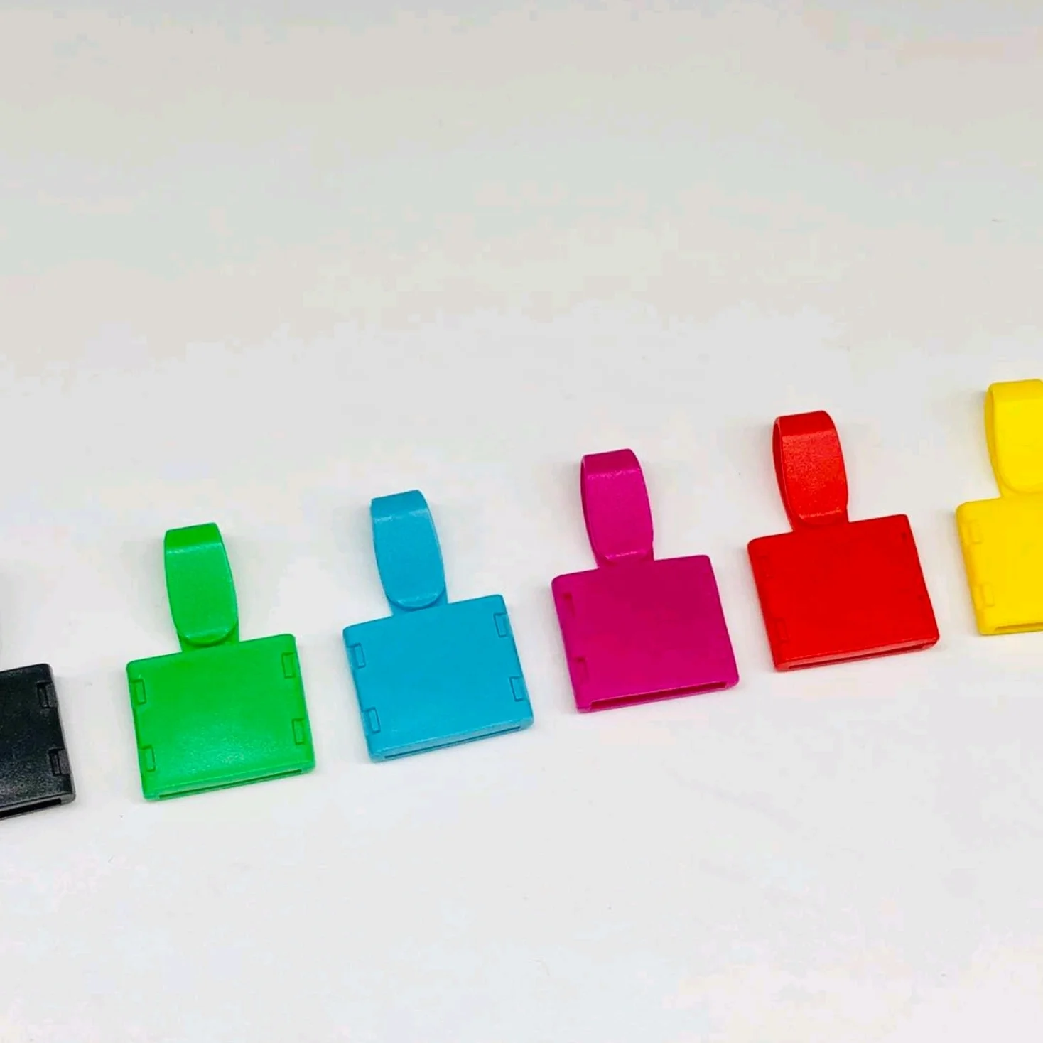 
No MOQ 15mm 20mm 25mm cheap price used in lanyard s shape plastic and coat hooks made in China,support customized 