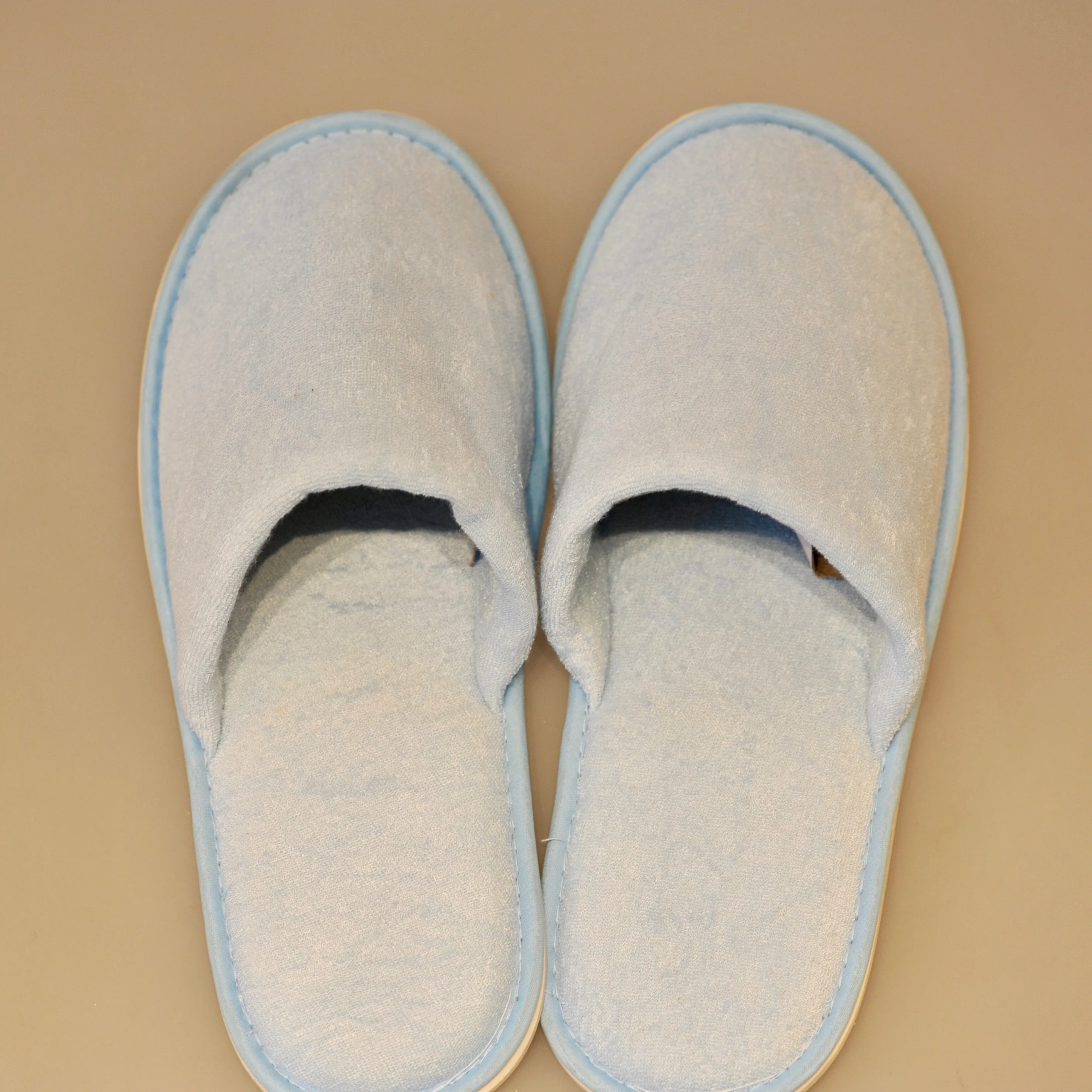 
Eco friendly blue bamboo fabric slipper with PE sole for hotel and bathroom 