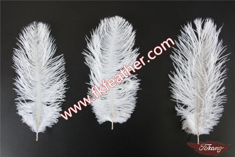 Оптовая продажа, дешевое разноцветное ремесленное маленькое белое страусиное перо 15 см до 20 см для свадебных украшений