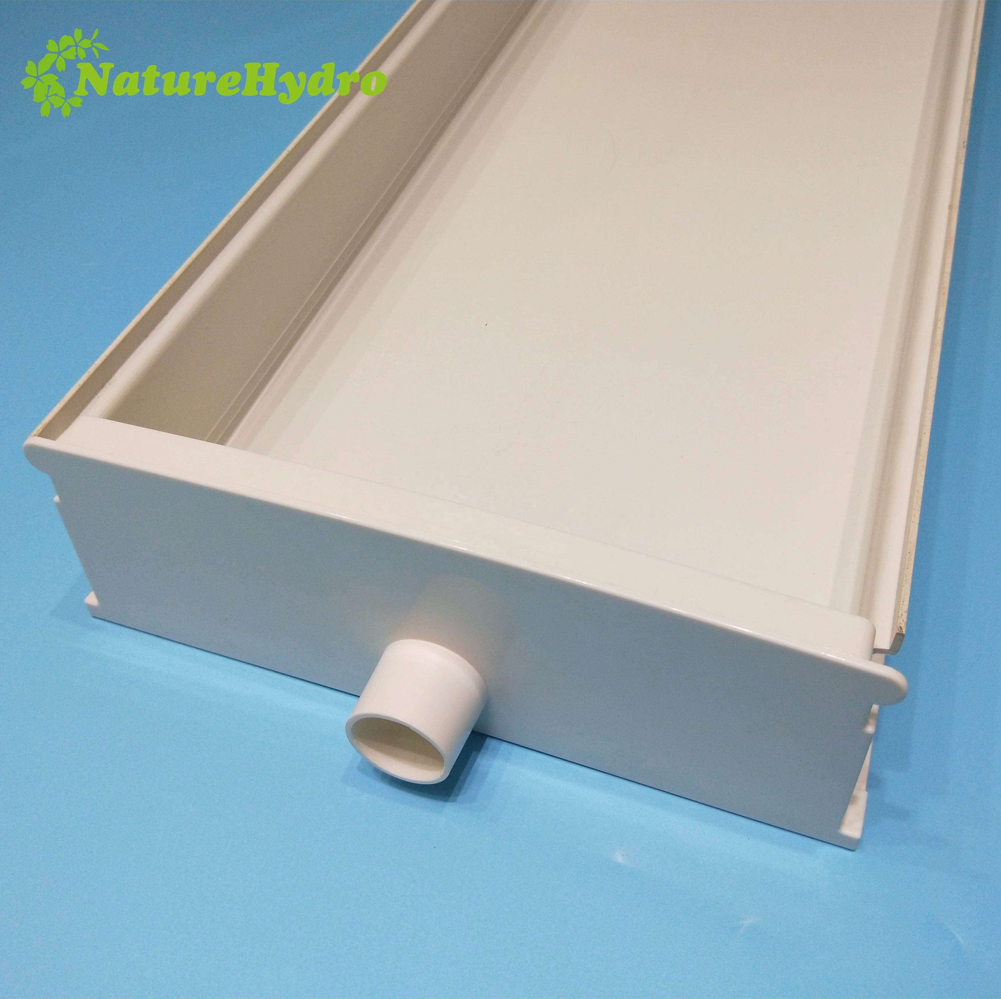 Hydroponic industrial fodder container system for farm animal