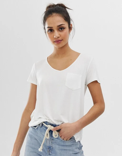 Fashion V-neck 100%Cotton 180Grams  Anti-pilling  Blank T-shirt With Pocket Necessary Basic White T-shirt
