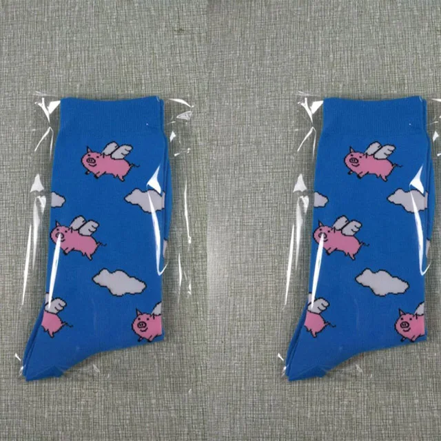 
Custom animal pattern and Spandex / Nylon / Cotton Material flying pig fun socks 