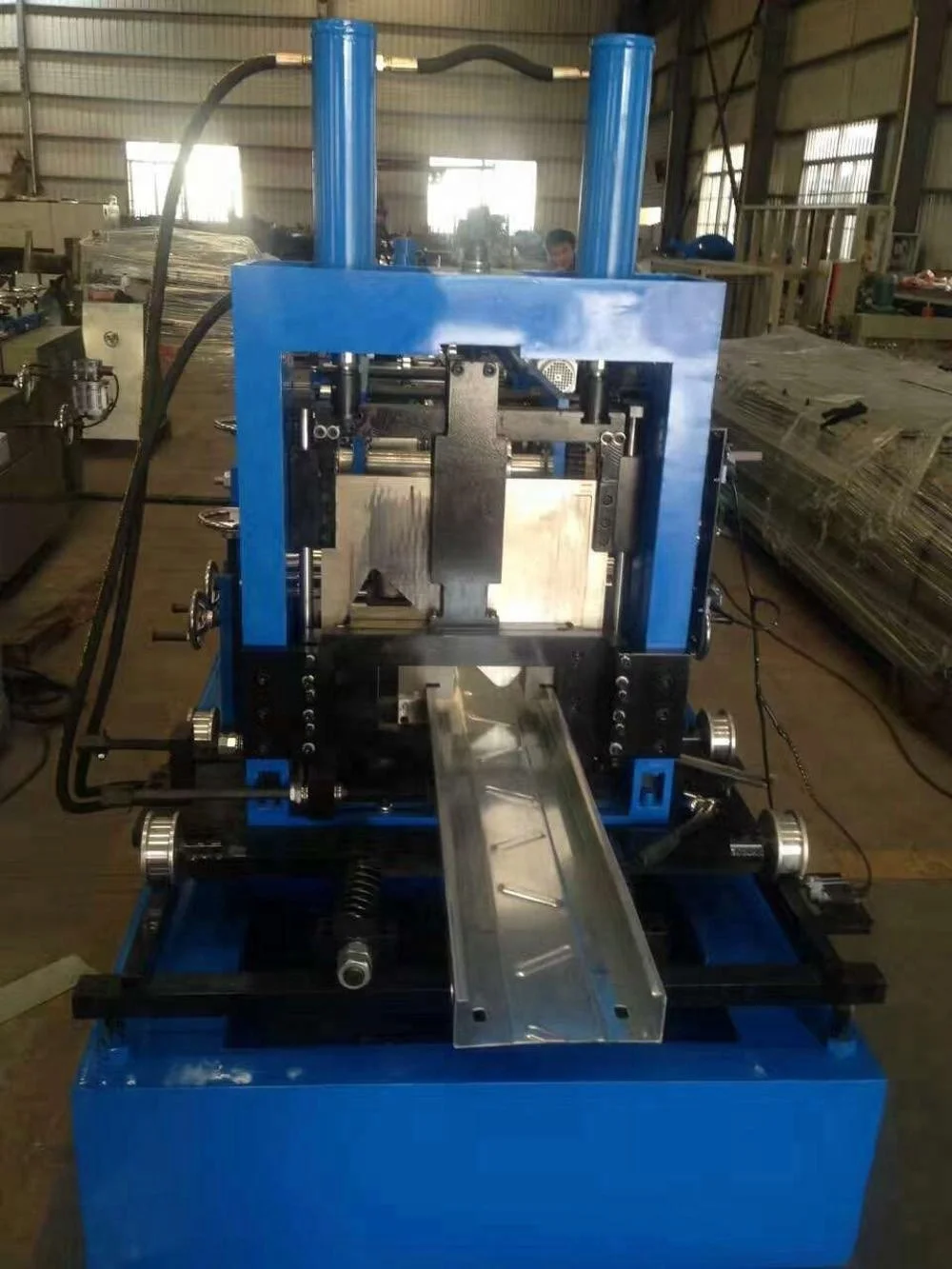 
Automatic size changing c purline roll forming machine z purline machine 