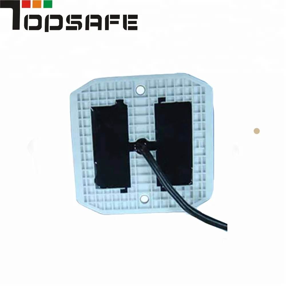 Topsafe 220V Plastic Wired Road Stud in tunnel