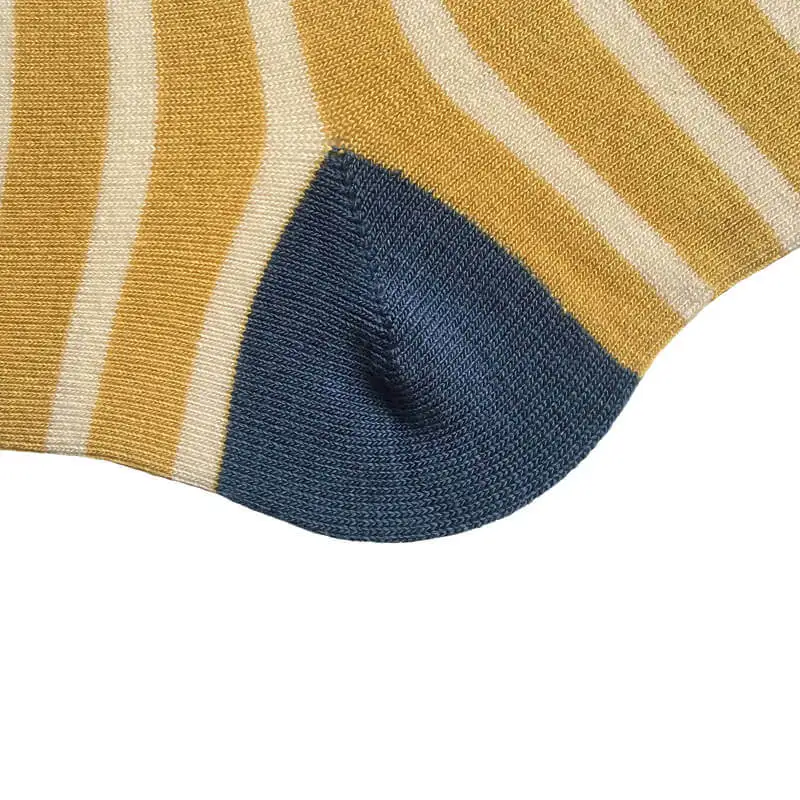 Bamboo Cuff Flat Socks with Stripes and Seamless Toes