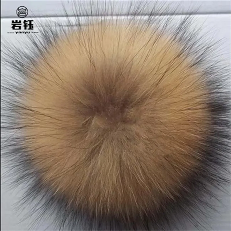 
China factory Wholesale 15cm Top quality genuine raccoon fur ball fluffy raccoon fur pom pom 