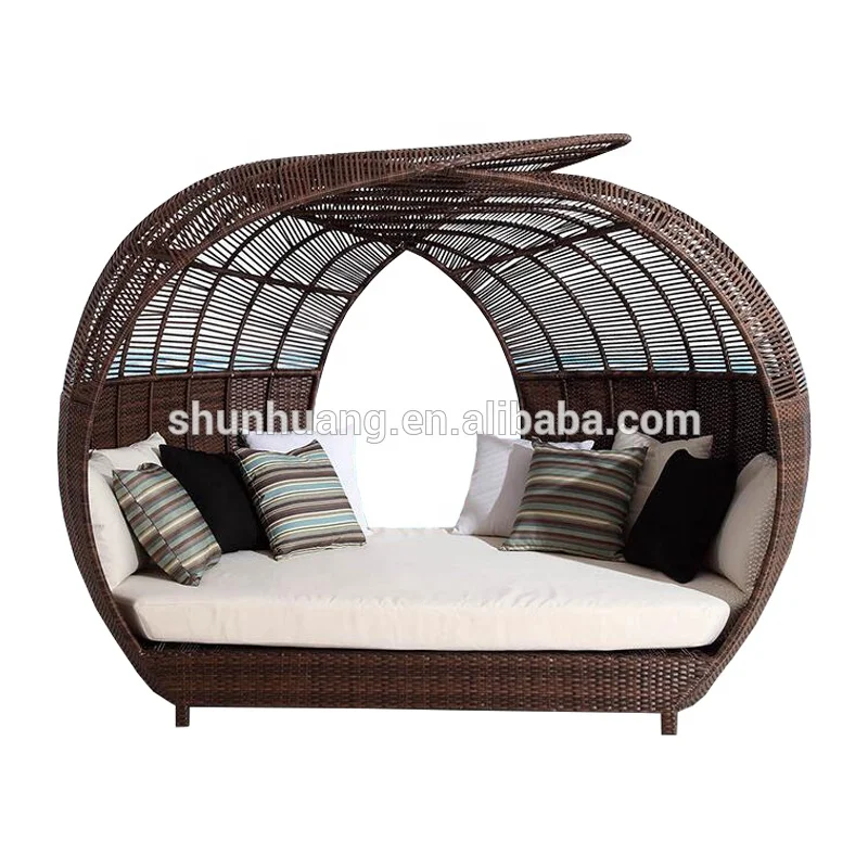 Outdoor wicker rattan beach day bed with canopy double