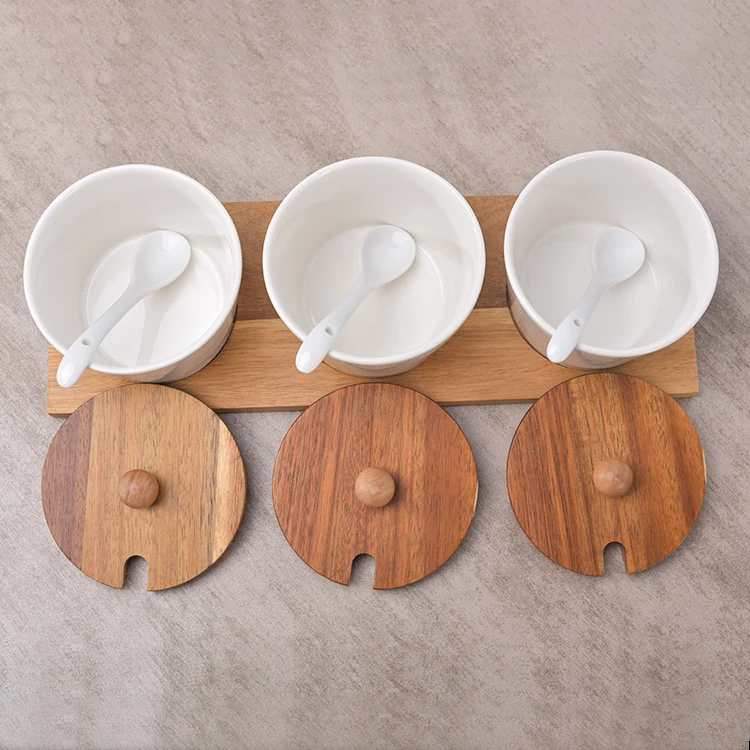 Kitchenware white ceramic condiment kitchen spice jars spice jar set with wooden lid and stand