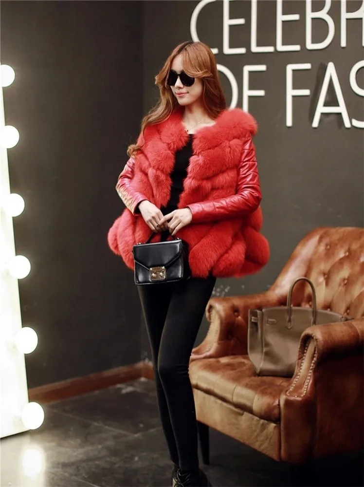 Wholesaler Russian Fur Coat  Women Black,White  Made In China