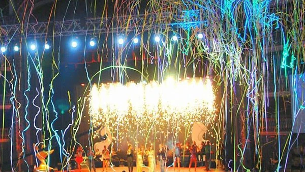 OEM High Quality Electric Party Popper Confetti Cannon Metallic Multi-color for Night Club Concert Stage