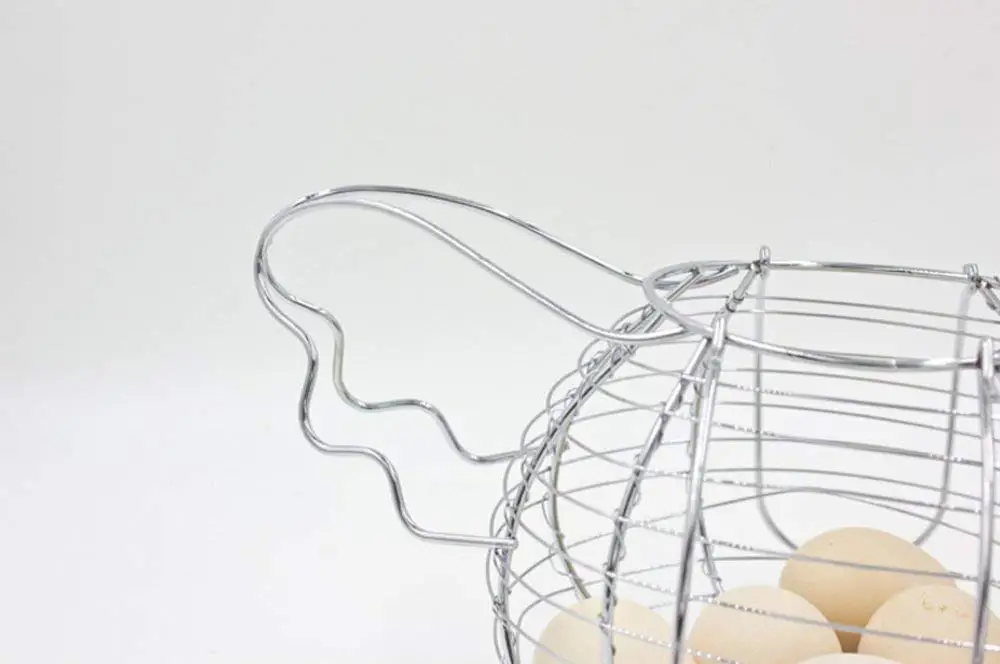 Ware Manufacturing Black Metal Mesh Wire Chicken Shaped Egg Collecting Basket Holder Silver Tone Egg Storage Basket