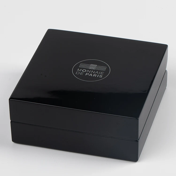
17 лет заводской индивидуальный черный лак для пианино готовые маленькие деревянные коробки с шелкографией логотип на верхней части 