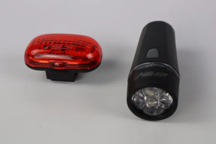 IPX-5 Waterproof Structure Design AAA Battery Popular Used Led Bicycle Light Set