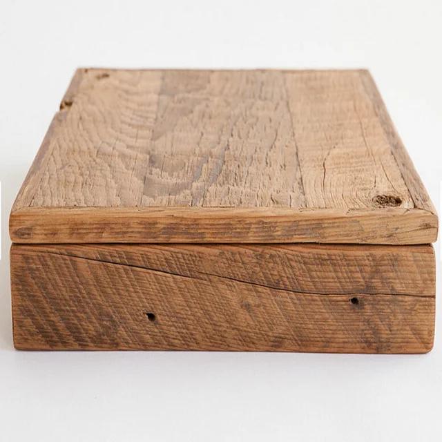 Деревянная коробка для хранения фото ко Дню Святого Валентина
