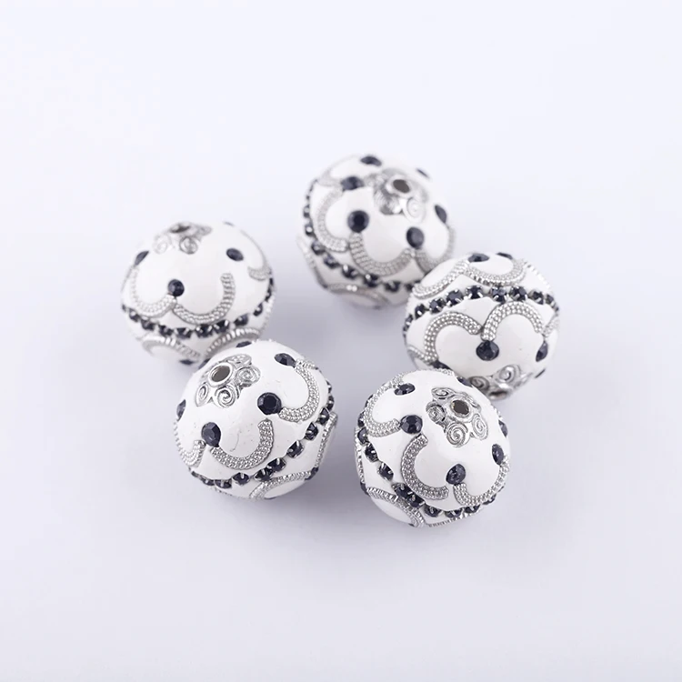 Multicolored Pieces Handmade Indonesia Beads, with Brass Core Round Size About 20mm in Diameter Indonesia Beads