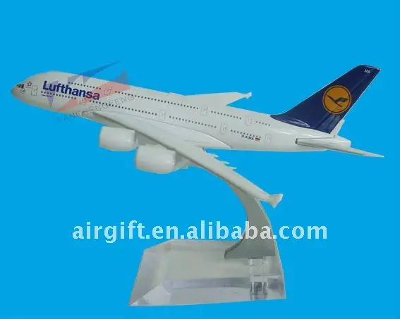 
AIRBUS A380 LUFTHANSA DIE CAST AIR PLANE MODEL 