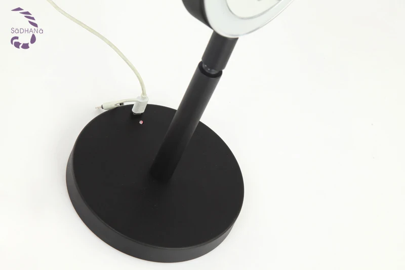 new product 8 inch cosmetic magnifying mirror with black color led mirror