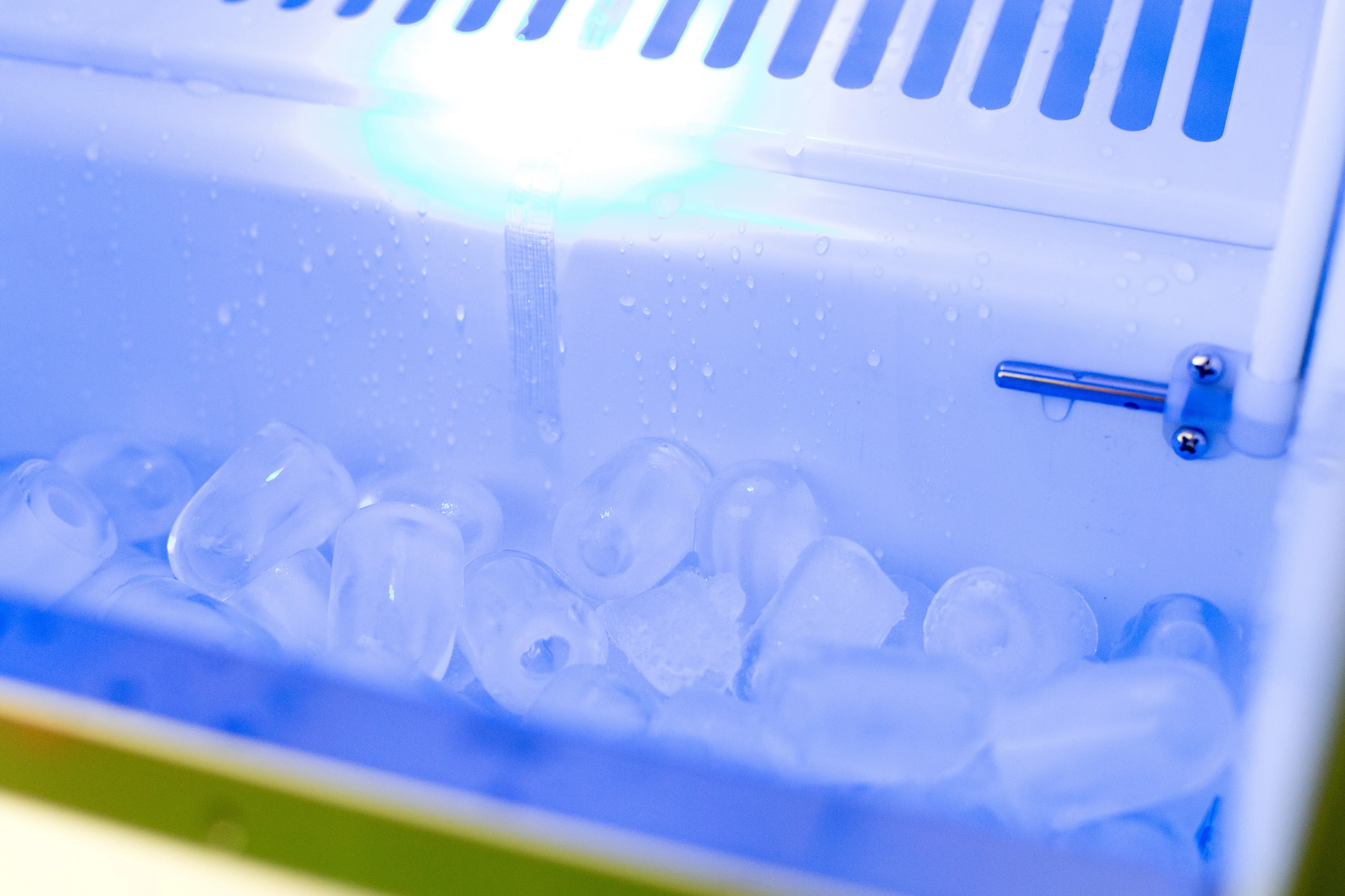 2022 silicone ice cube maker machine