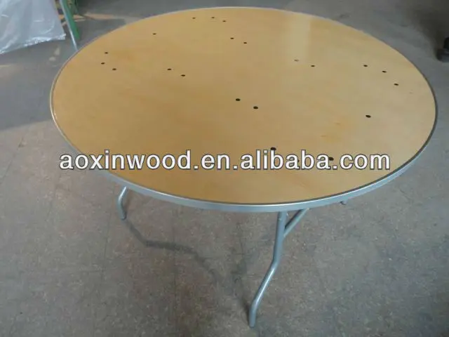 
hotel round table 