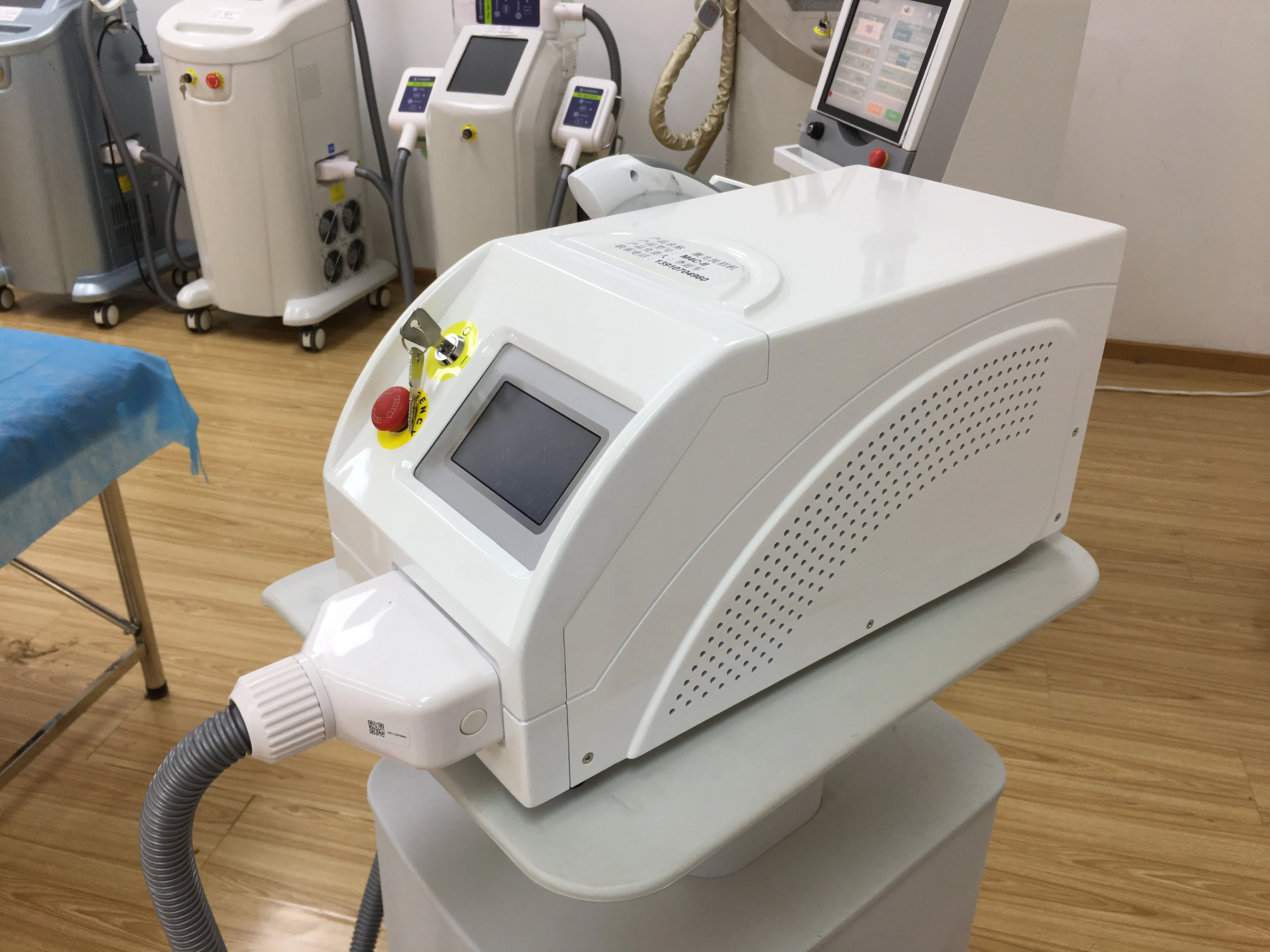 Multifunctional Laser Nd Yag Beauty Skin Whitening Ipl Opt Hair Removal Machine