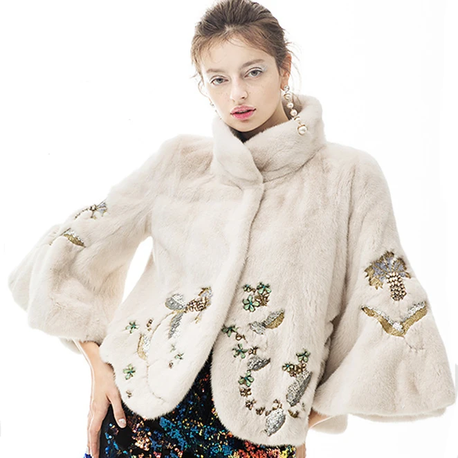 
2021 Europe Royal Luxury All Mink Real Fur Coat Women Short Style 100% Mink Furry Jackets with Beading Design 