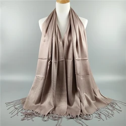 18 цветов, очень хорошее качество, Женская Блестящая однотонная хлопковая шаль с бахромой, однотонные мусульманские хиджабы, Шиммер шарф с бахромой