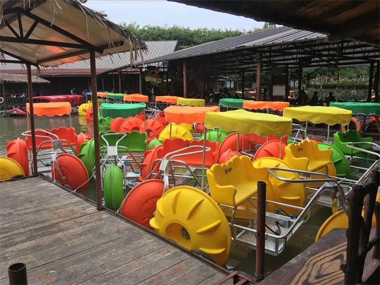 Три большие колеса водный трицикл центробежного формования море велосипедов