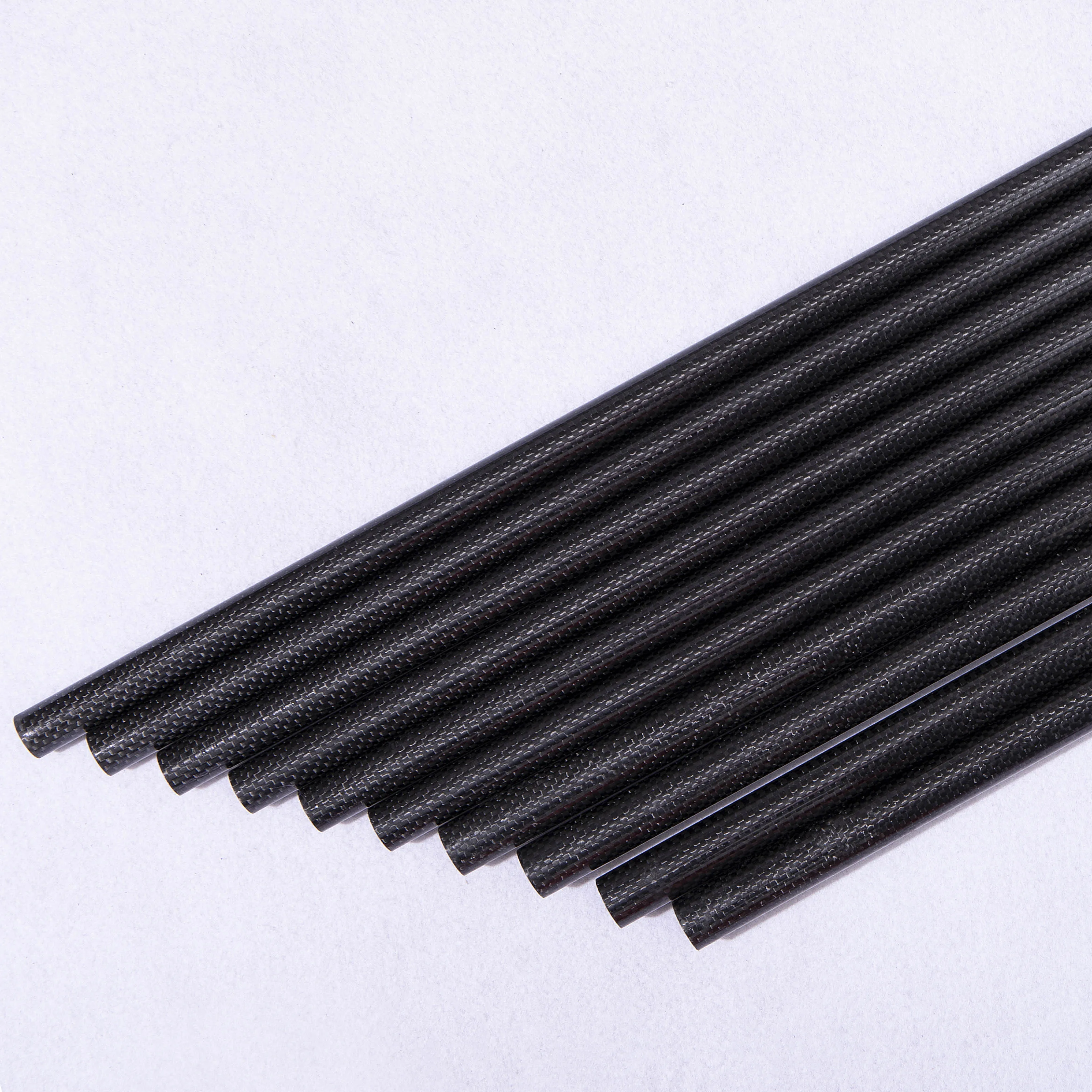 Трубка из углеродного волокна 3K, обернутая в рулон, трубка из углеродного волокна 3K, глянцевая поверхность диаметром 10 мм, 12 мм, 14 мм, 16 мм, 18 мм, 22 мм, 24 мм, 26 мм, 28 мм