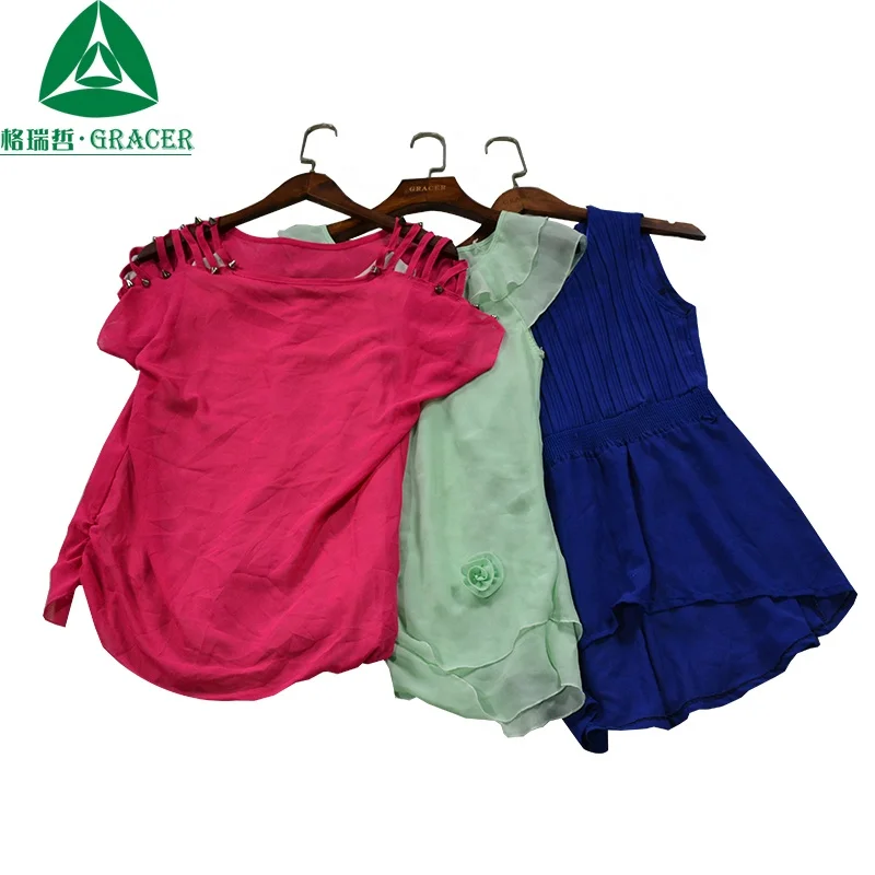 Одежда б/у от бренда Ropa в Корейском