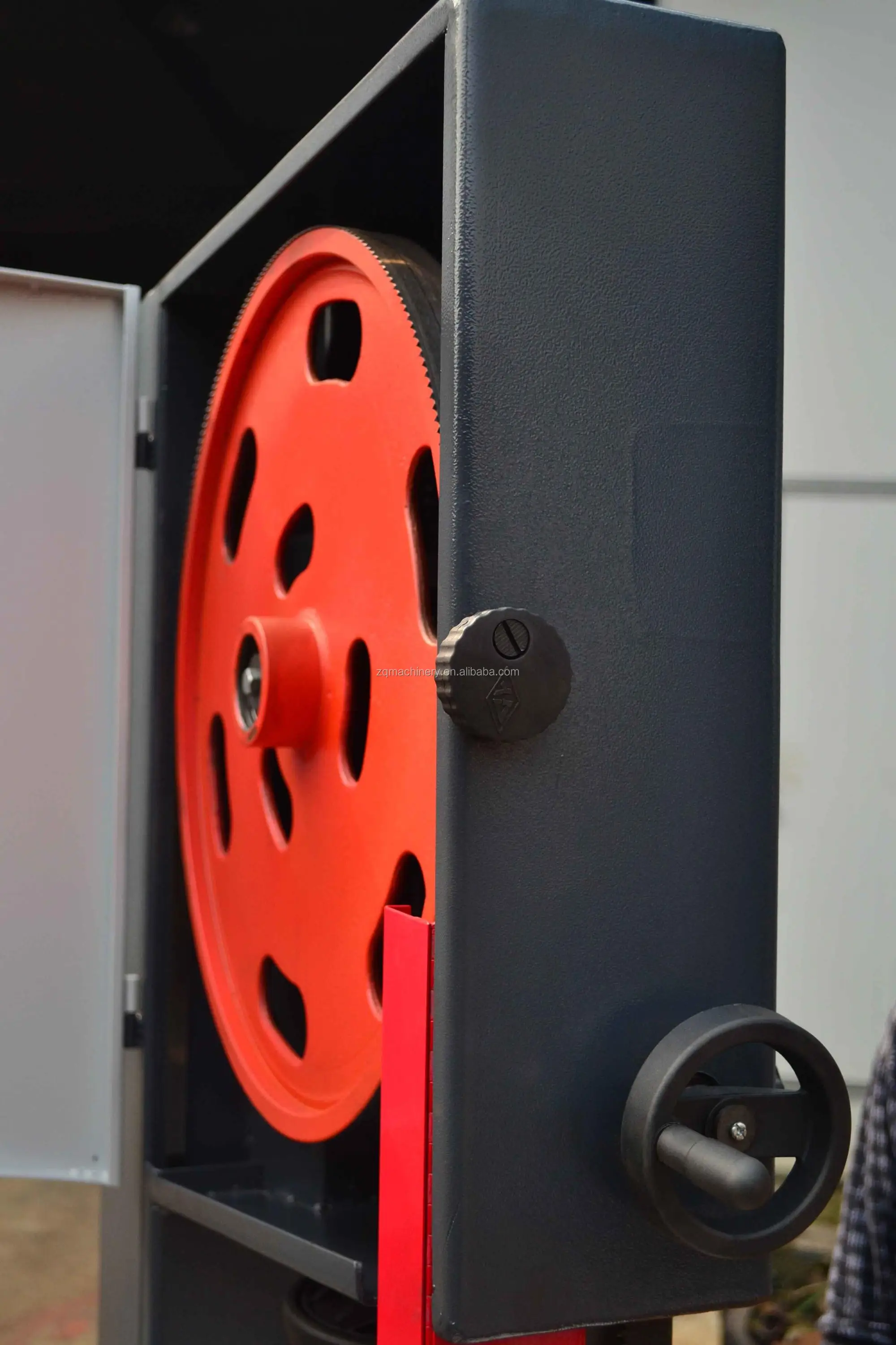 vertical bandsaw / wood bandsaw