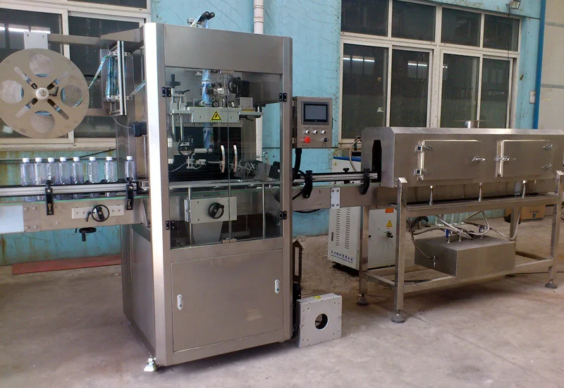 
Professional manufacturer auto shrink sleeve labeling machine for beverage fruit juice pet water bottles pack with steam tunnel 