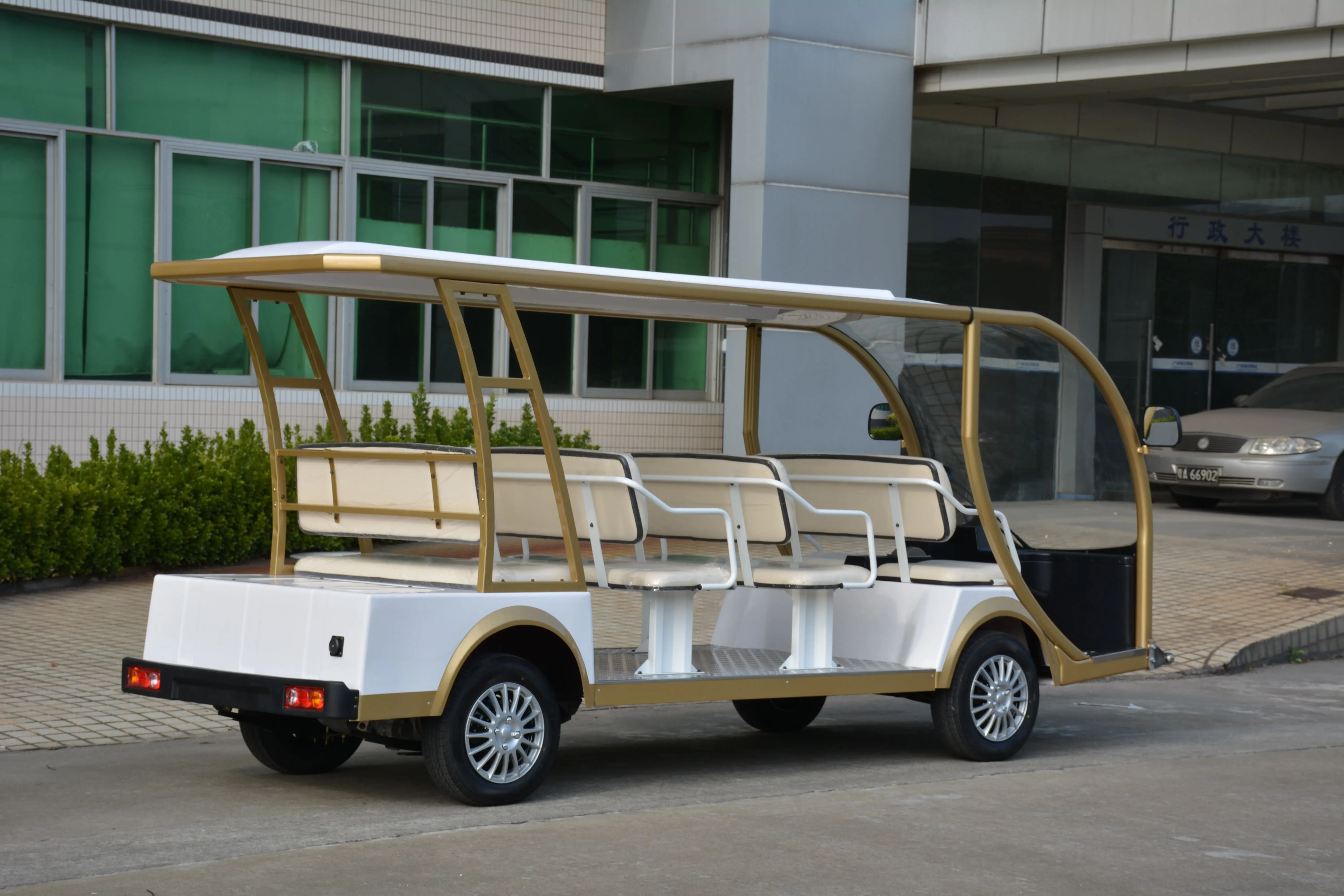 Export Europe new design 8 seater 11 seater 14 seater electric shuttle bus electric sightseeing car tourist car for hotel park