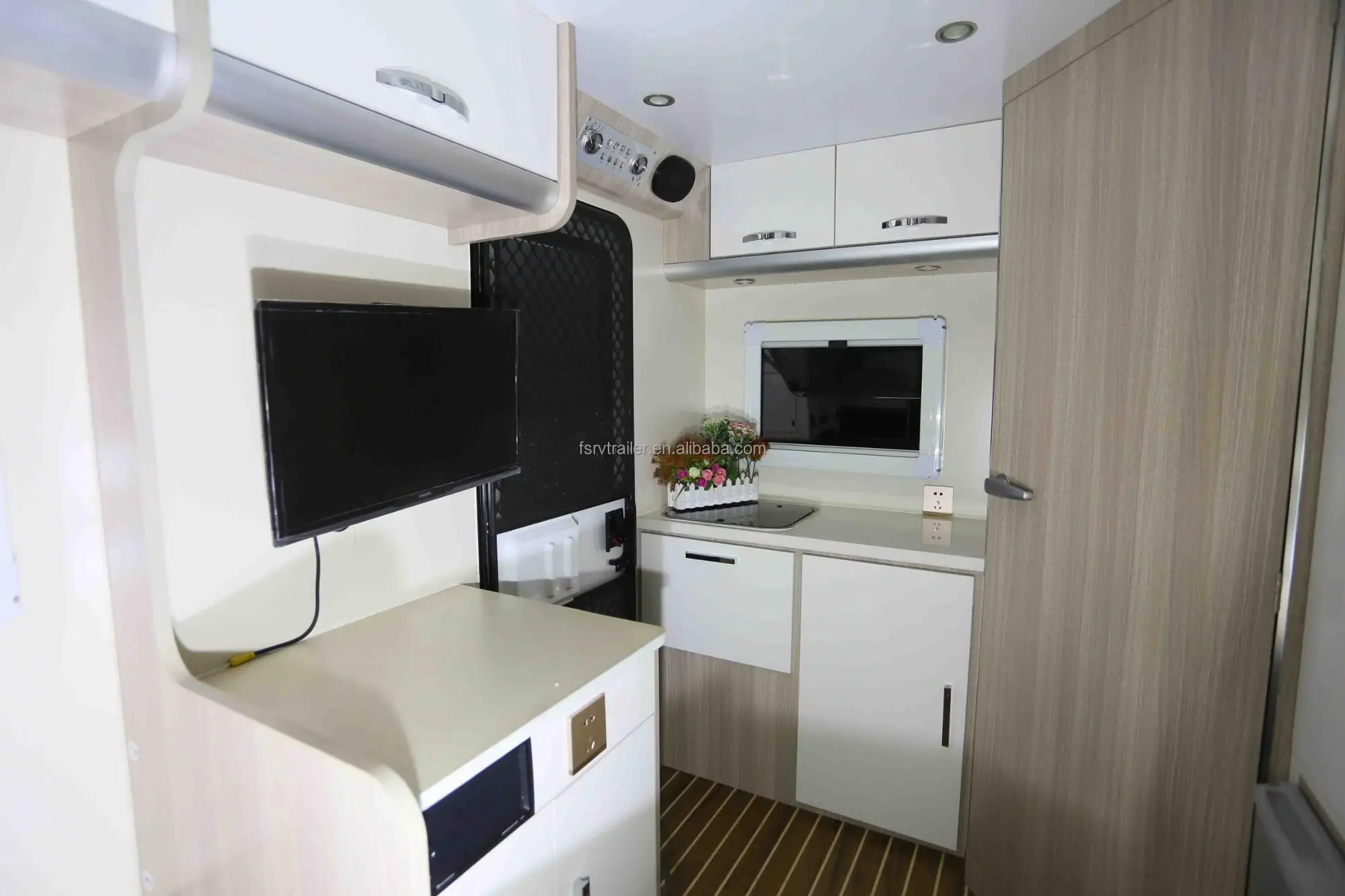 Camping caravan with AL-KO torison axle FS-9011