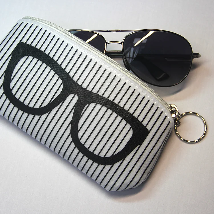 Черный мягкий чехол из микрофибры для солнцезащитных очков с двойным шнурком и логотипом на заказ