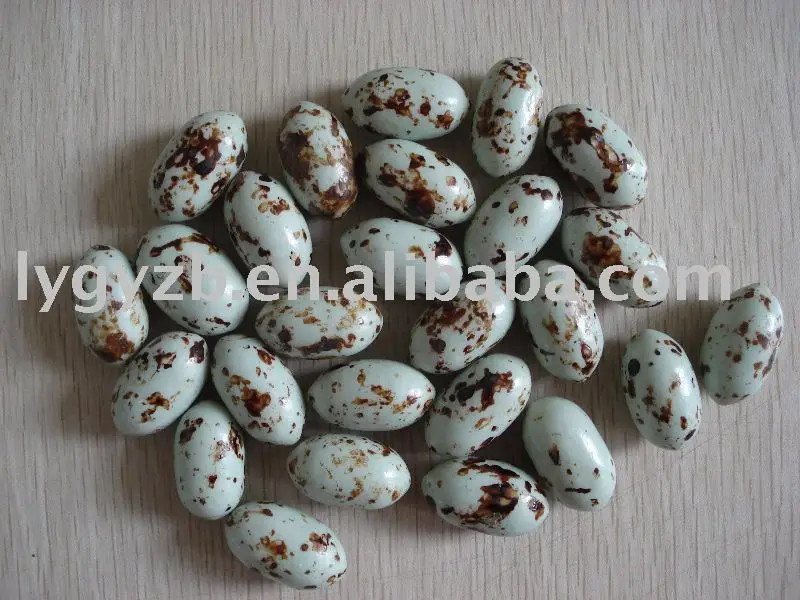 
Egg shape bubble gum ball with spots 