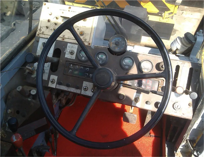 
Top quality Used Tadano 25 ton overhead crane ,low price TR250M rough terrain crane truck crane in china for sale 