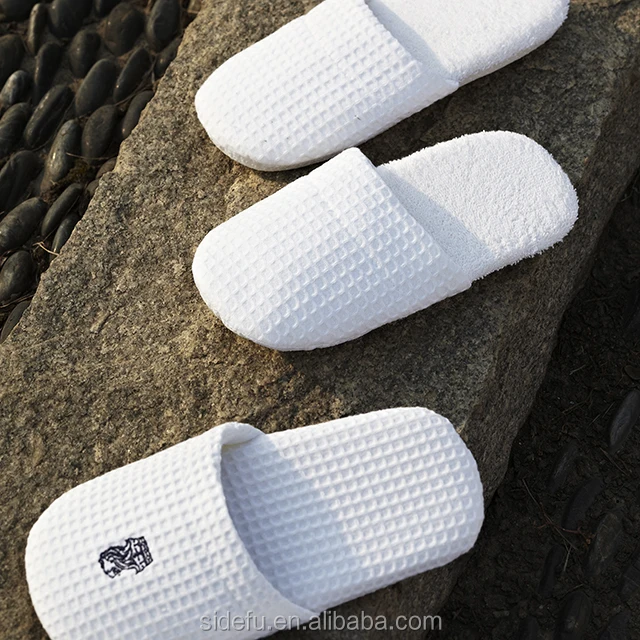 Cheap EVA Sole White Waffle Wholesale Hotel Slipper with Logo