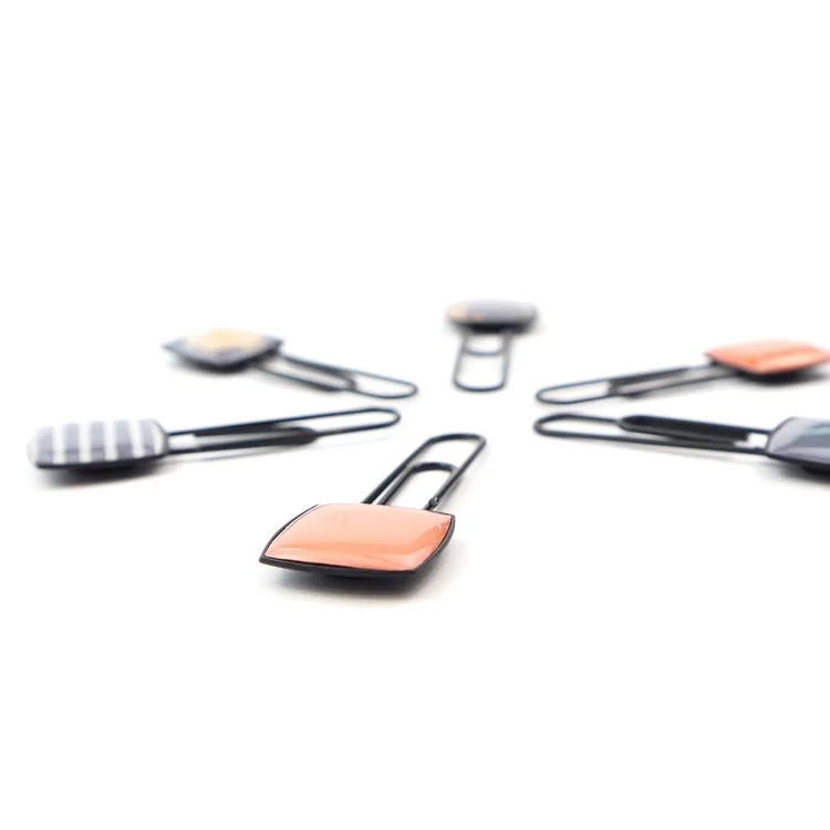 
Metal Clip Creative logo clip for books 