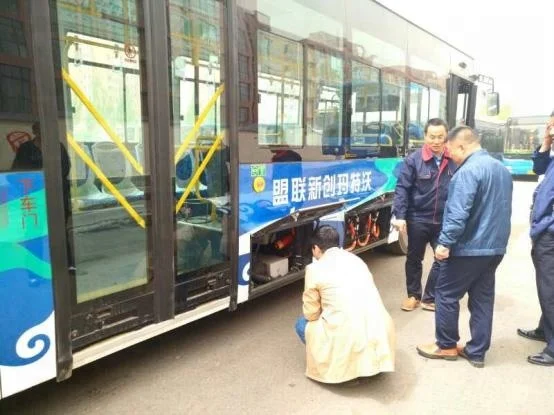 Super safeguarded fire extinguisher for car