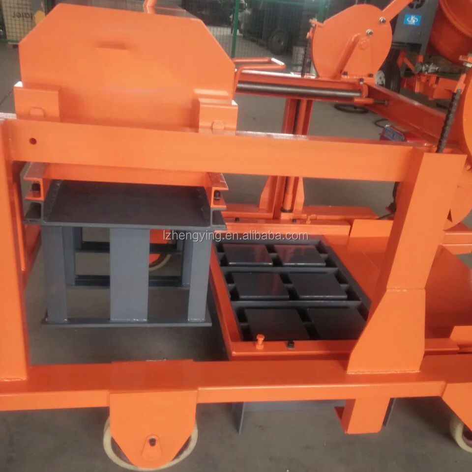 Concrete block making machine