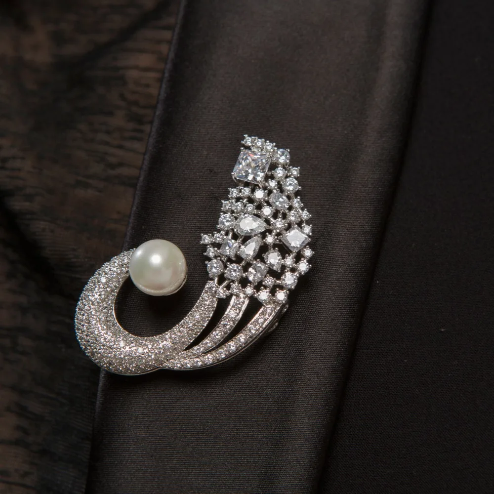 LUOTEEMI Wholesale Elegant Lady Wedding Dress Accessories Jewelry Free Shipping Luxury Crystal CZ Diamond Peal Swan Brooch