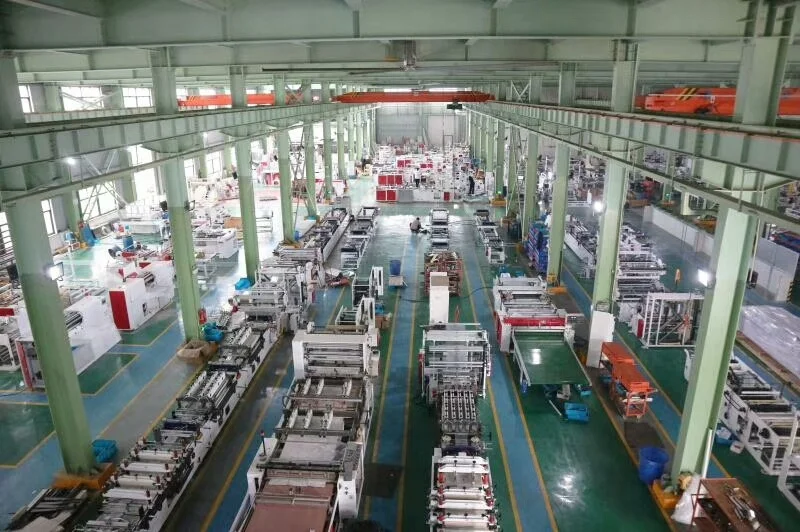 High speed HDPE LDPE PE nylon plastic patch handle bag machine side sealing shipping bag making machine